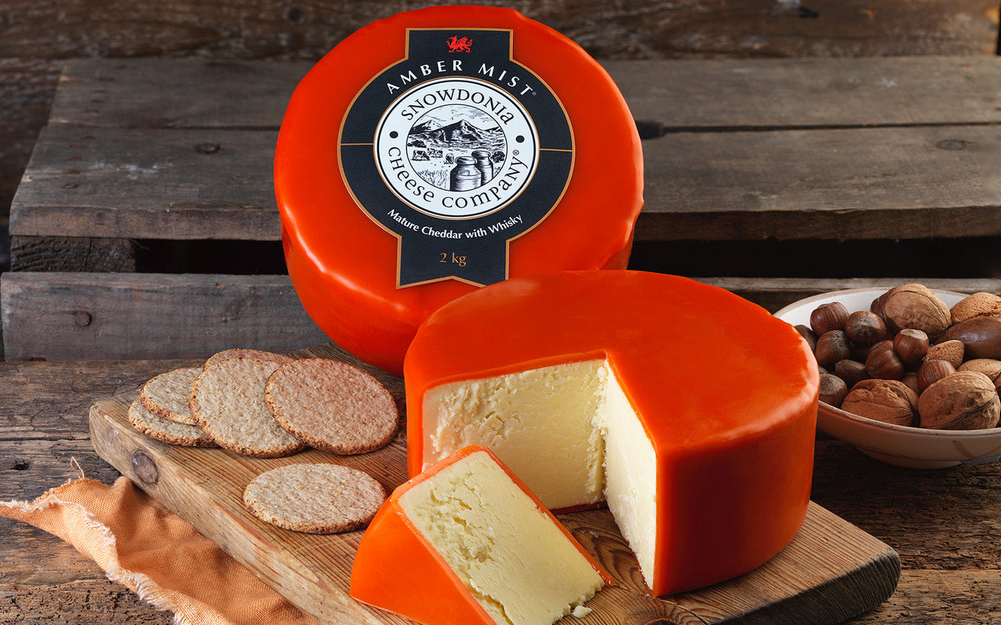 Amber Mist Mature Cheddar with Whisky 200g per piece