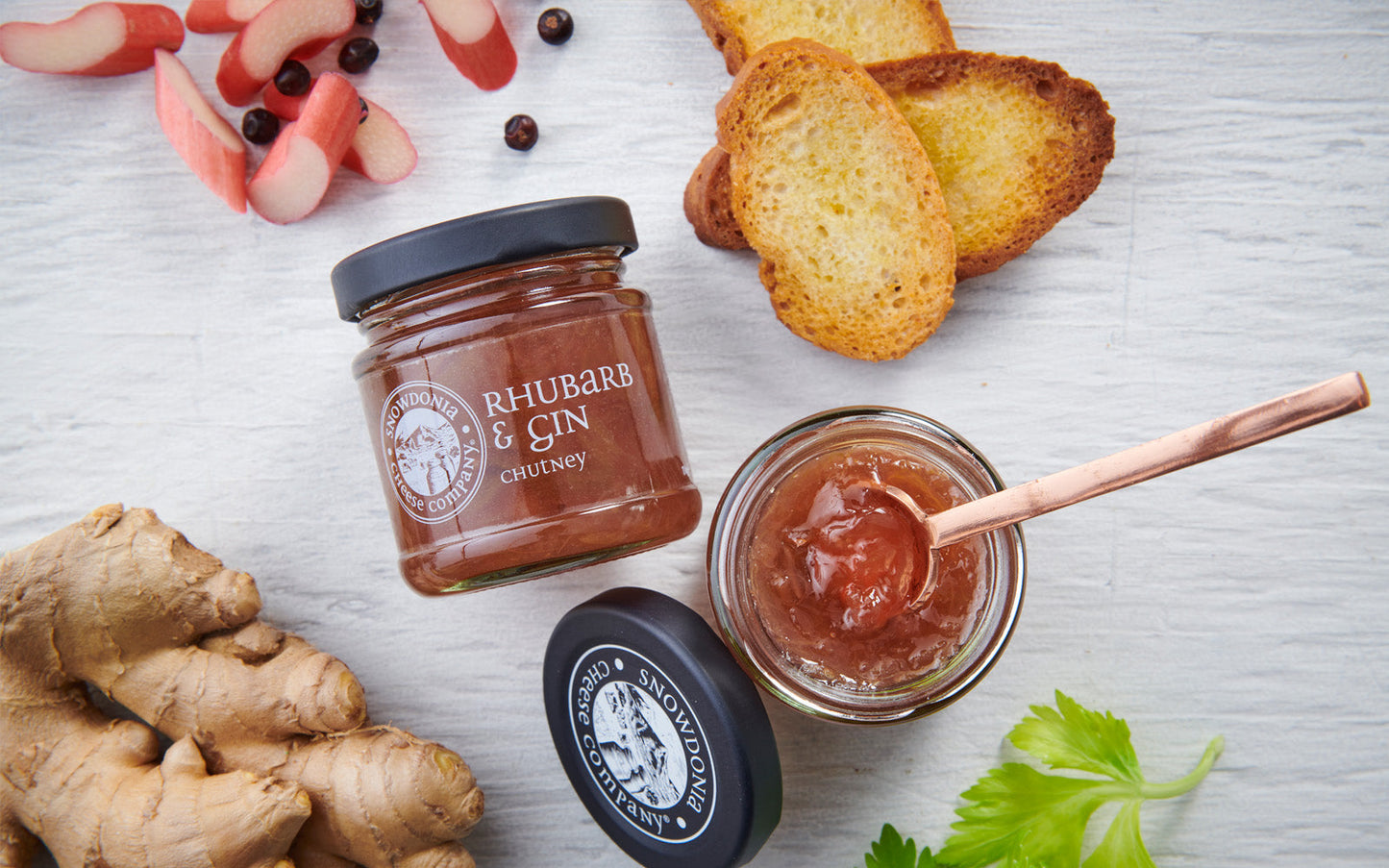Snowdonia Rhubarb & Gin Chutney 114g per jar
