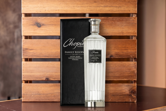 Chopin Family Reserve  with Gift Box 
POLAND 700ml